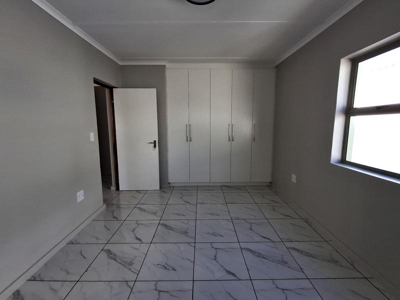 3 Bedroom Property for Sale in Britannia Bay Western Cape